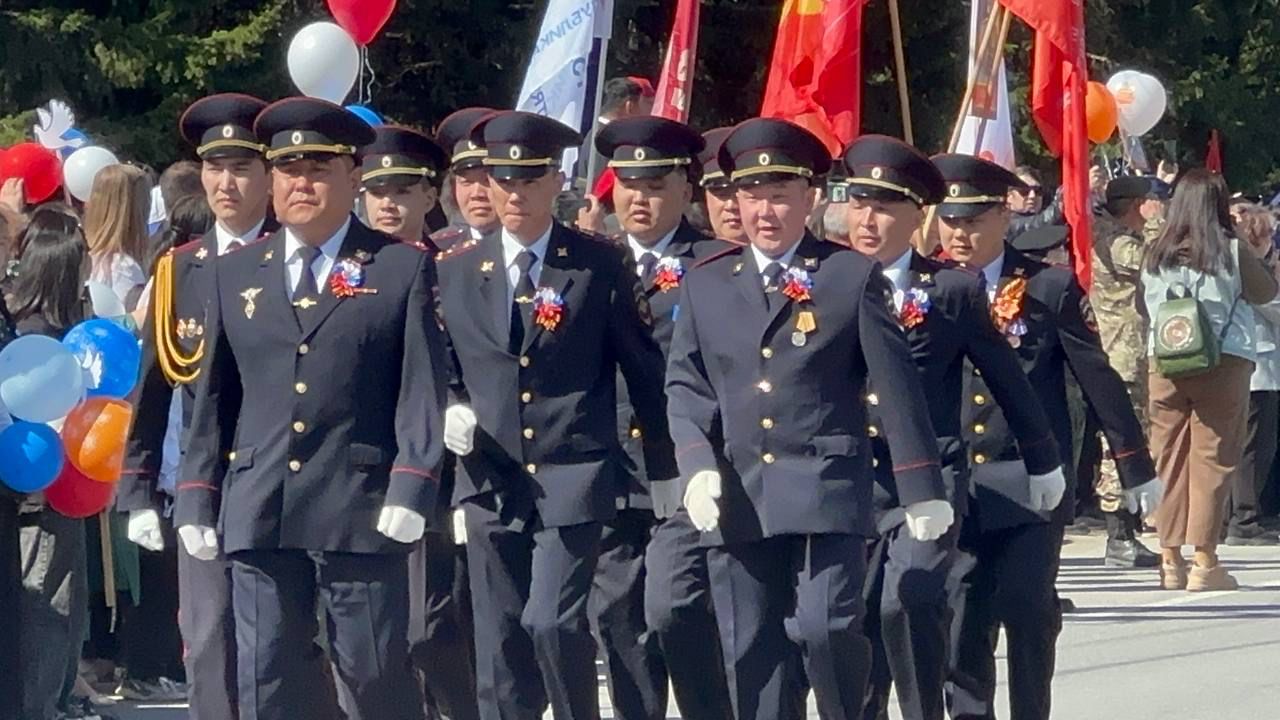 Сотрудники МО МВД РФ «Тункинский» обеспечили правопорядок и безопасность граждан при проведении торжественных мероприятий в честь 80-й годовщины Победы в Великой Отечественной войне.